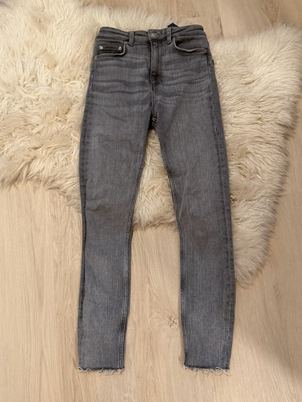 Zara Women's Light Gray Skinny Jeans
